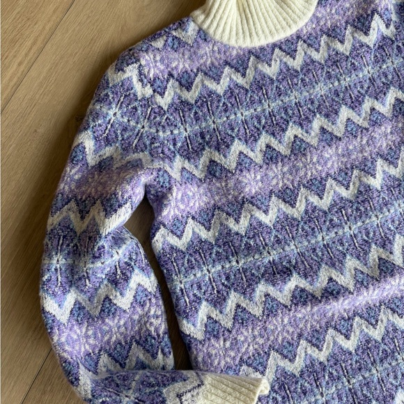 Talbots Purple and Cream Zigzag Turtleneck Sweater - Picture 2 of 6